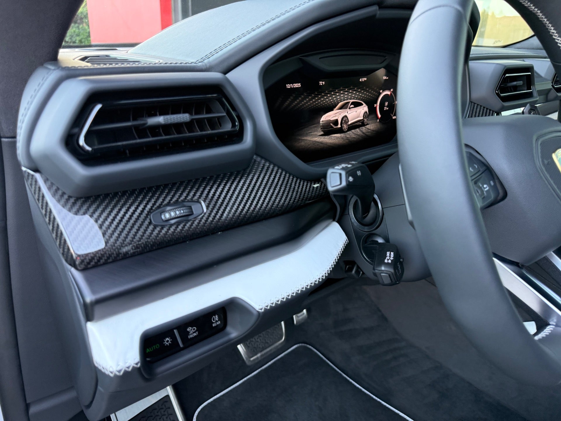 Used 2025 Lamborghini Urus SE