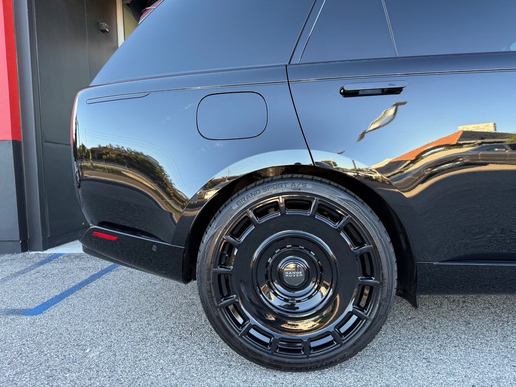 Used 2025 Land Rover Range Rover P530 SE