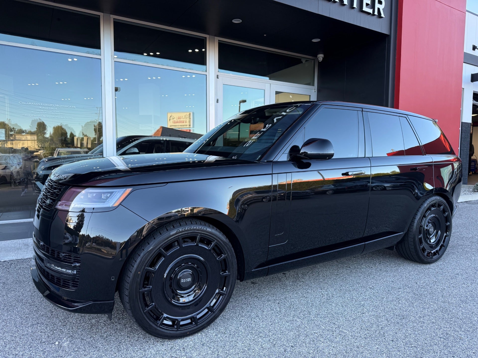 Used 2025 Land Rover Range Rover P530 SE